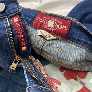 Lucky Brand Sofia Straight 6/28 Regular